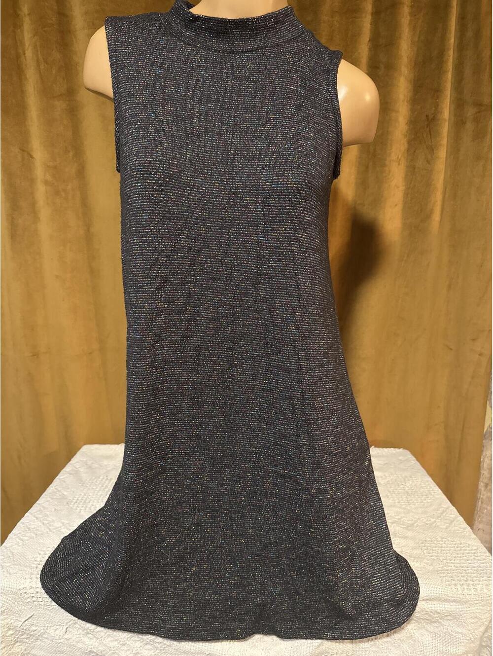 h.i.p. Sleeveless tuniclightweight sweater